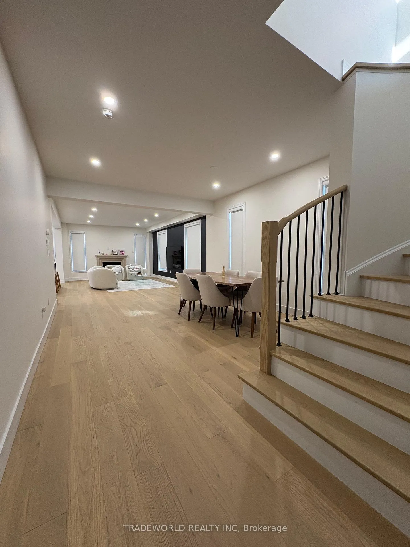 Photo 6 of 197 Harbord Street, Markham, Berczy — HOMEH