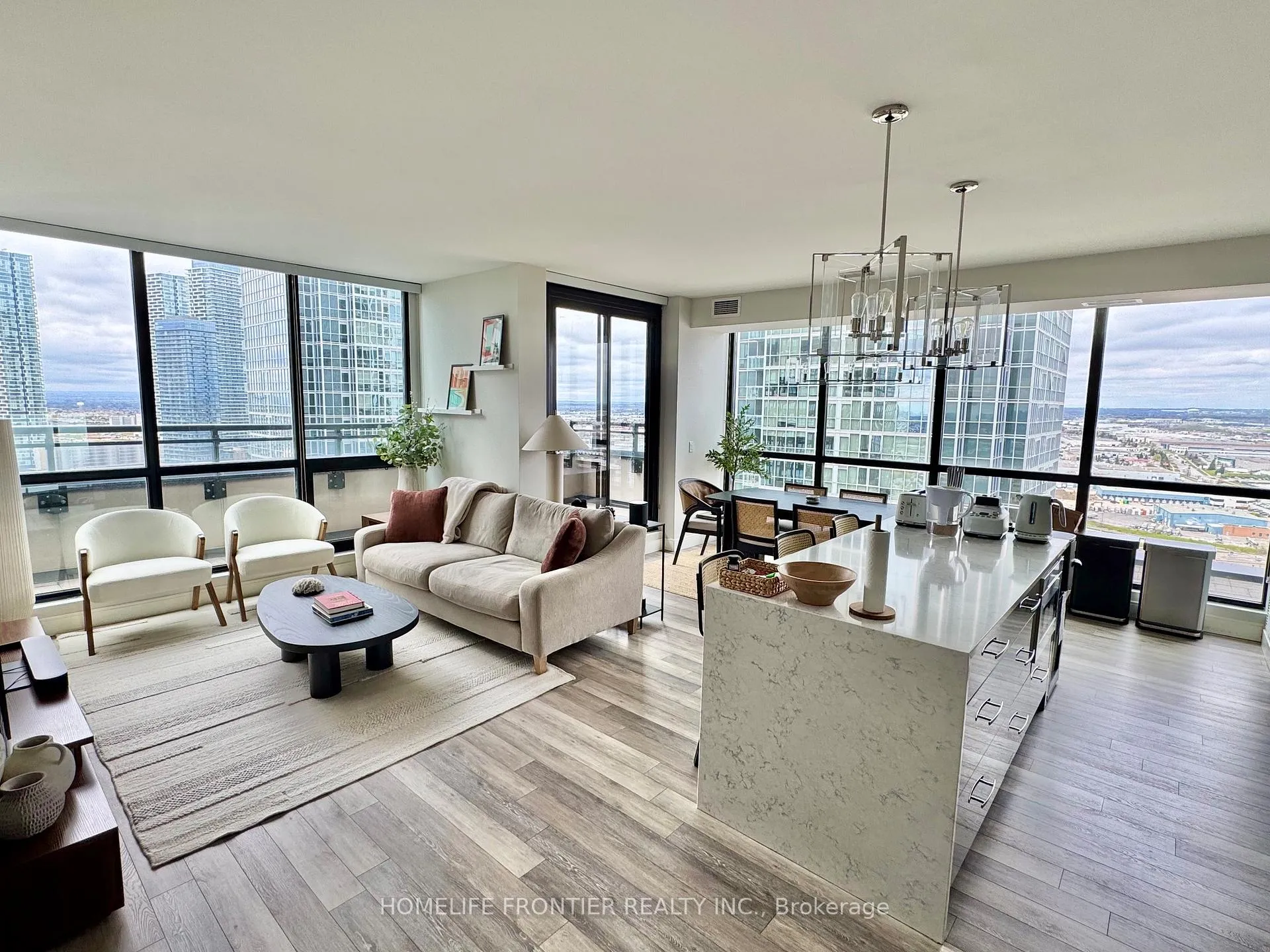 Photo 7 of Unit 2106, 2900 Highway 7 Road, Vaughan, Concord — HOMEH