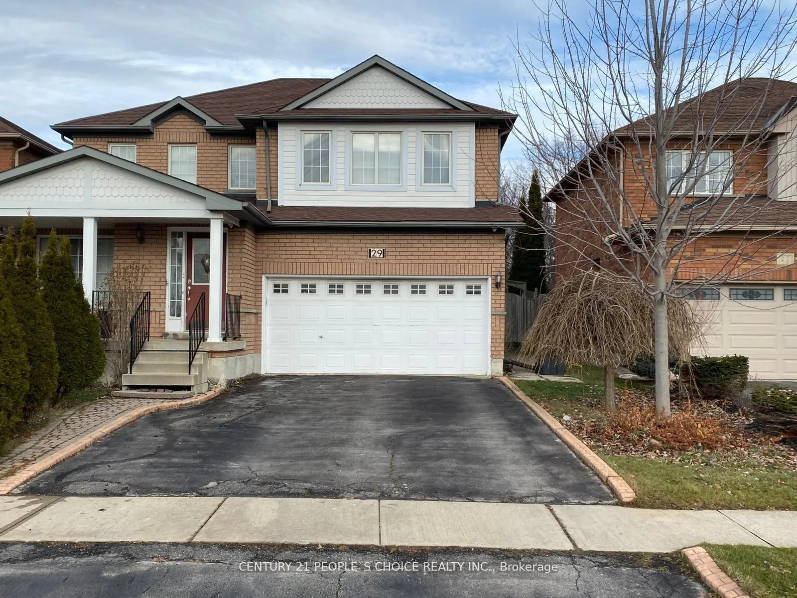 Photo 2 of Unit Upper, 29 Hollowgrove Boulevard, Brampton, Vales of Castlemore — HOMEH