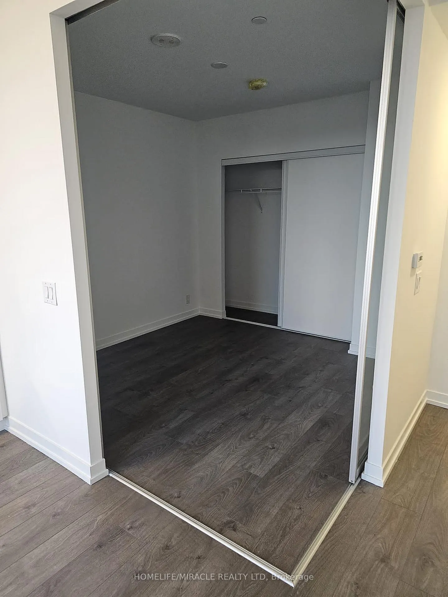 Photo 11 of Unit 1118, 270 Dufferin Street, Toronto, South Parkdale — HOMEH