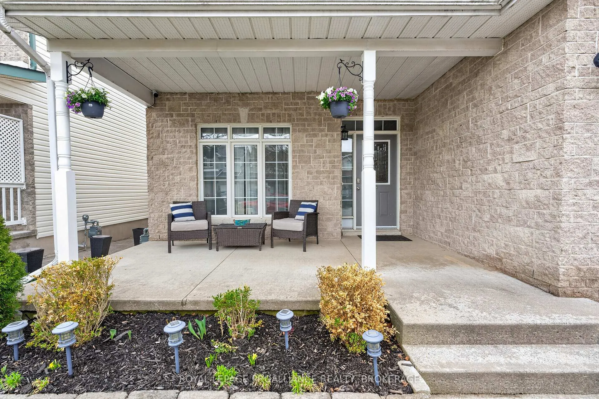 Photo 3 of 975 Bluffwood Avenue, Kingston, Kingston East (Incl Barret Crt) — HOMEH