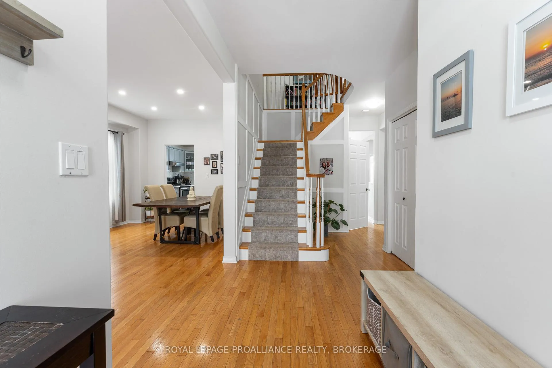 Photo 5 of 975 Bluffwood Avenue, Kingston, Kingston East (Incl Barret Crt) — HOMEH