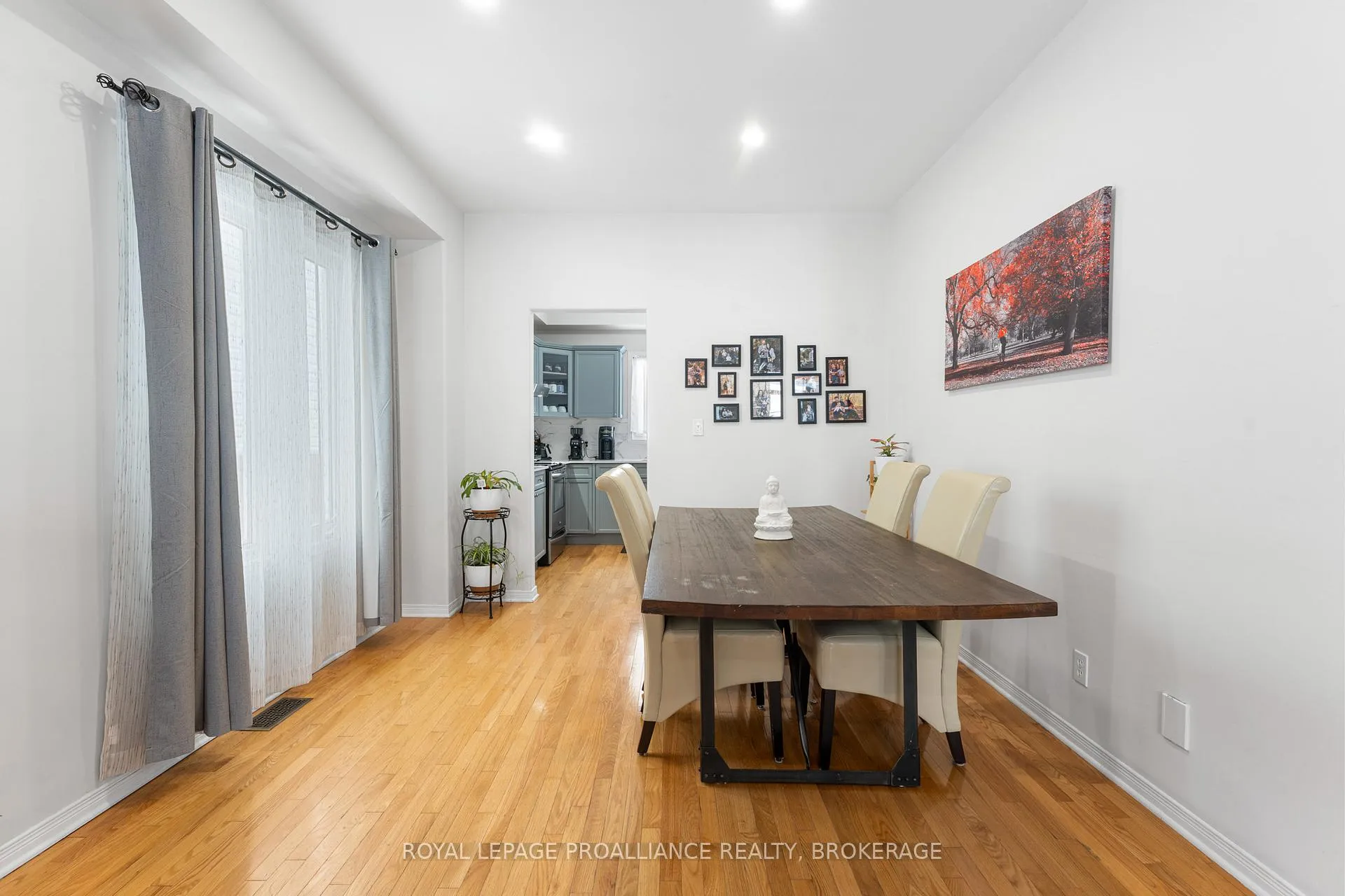Photo 6 of 975 Bluffwood Avenue, Kingston, Kingston East (Incl Barret Crt) — HOMEH