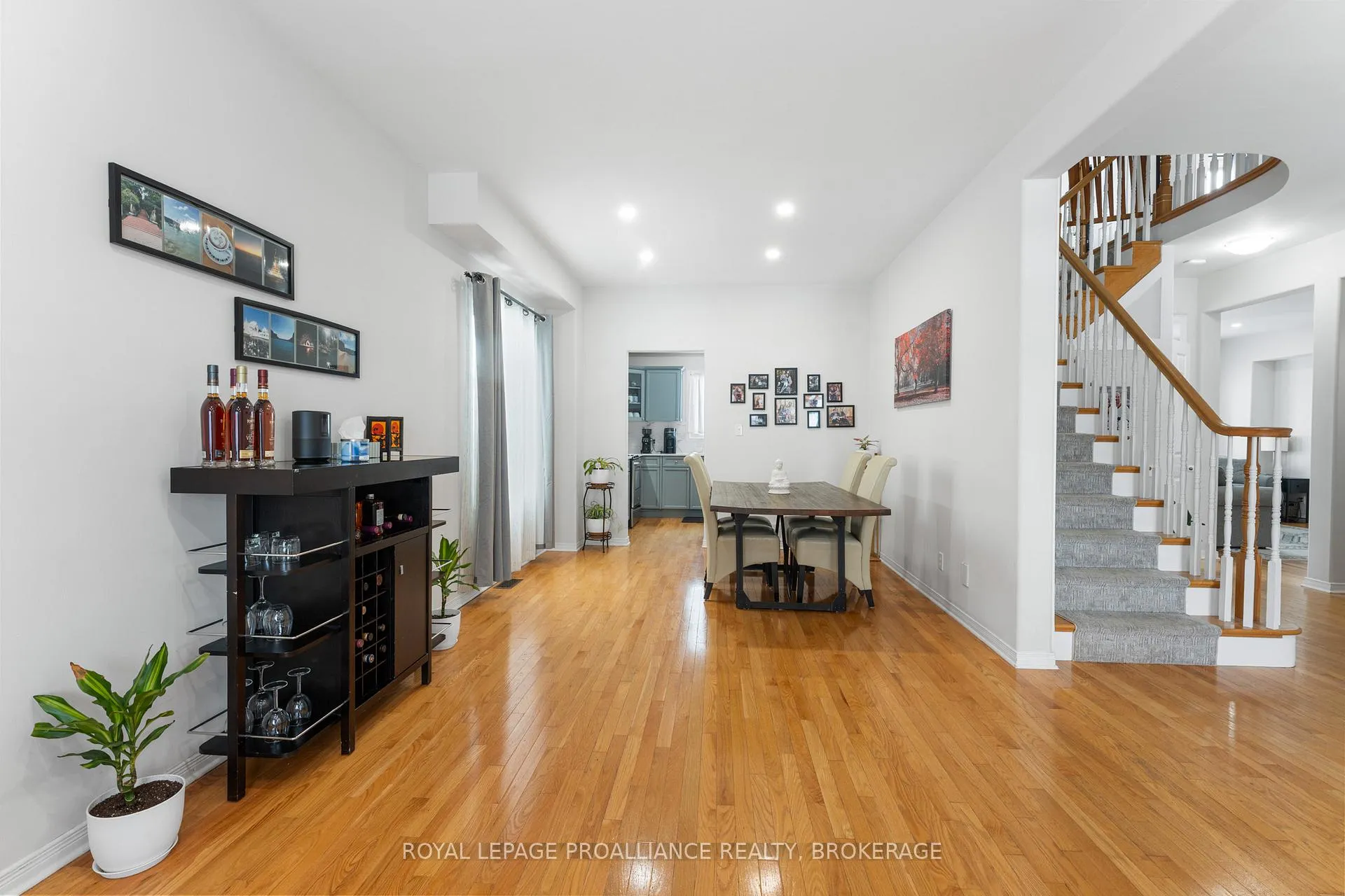 Photo 7 of 975 Bluffwood Avenue, Kingston, Kingston East (Incl Barret Crt) — HOMEH
