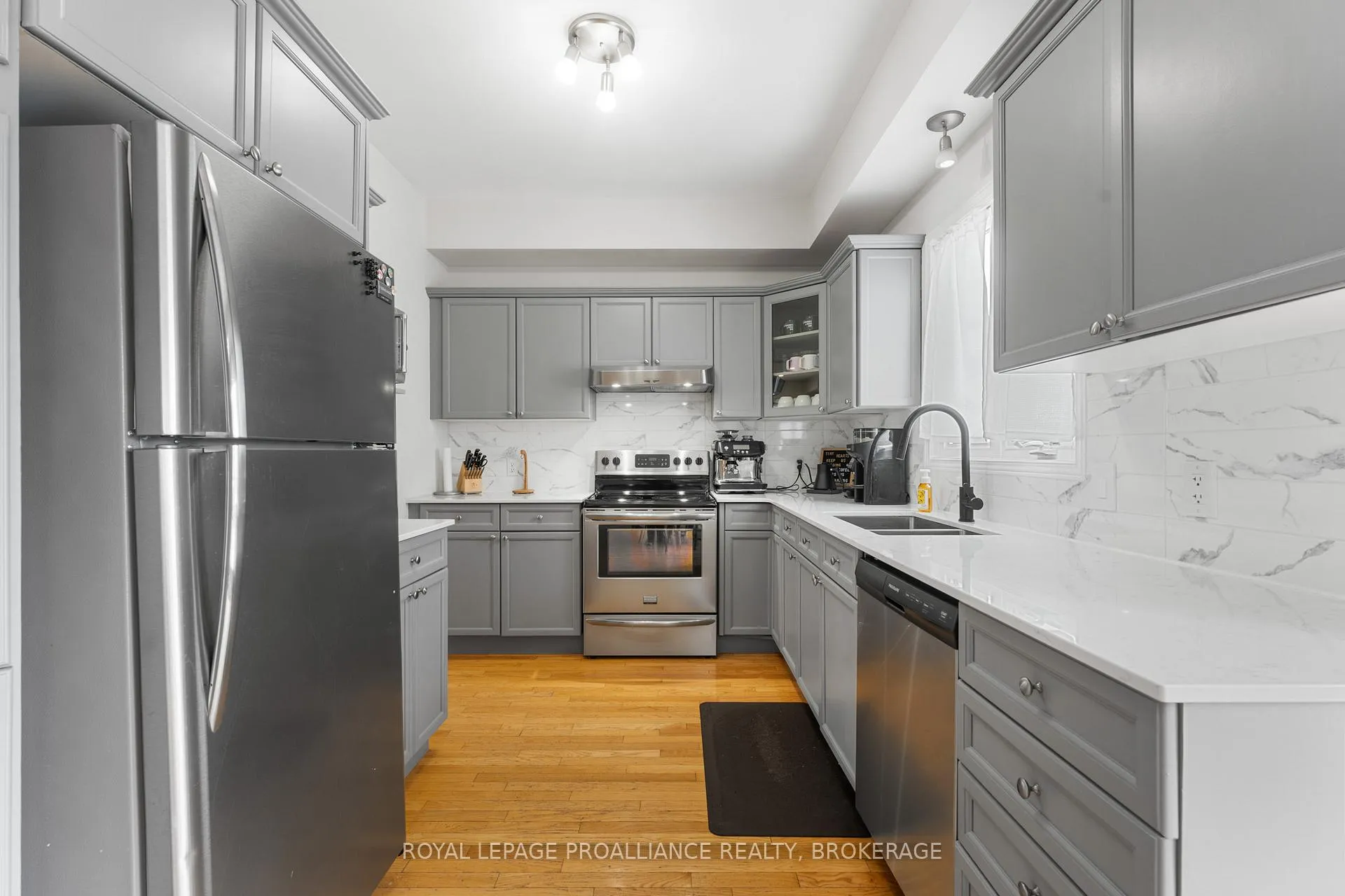 Photo 13 of 975 Bluffwood Avenue, Kingston, Kingston East (Incl Barret Crt) — HOMEH