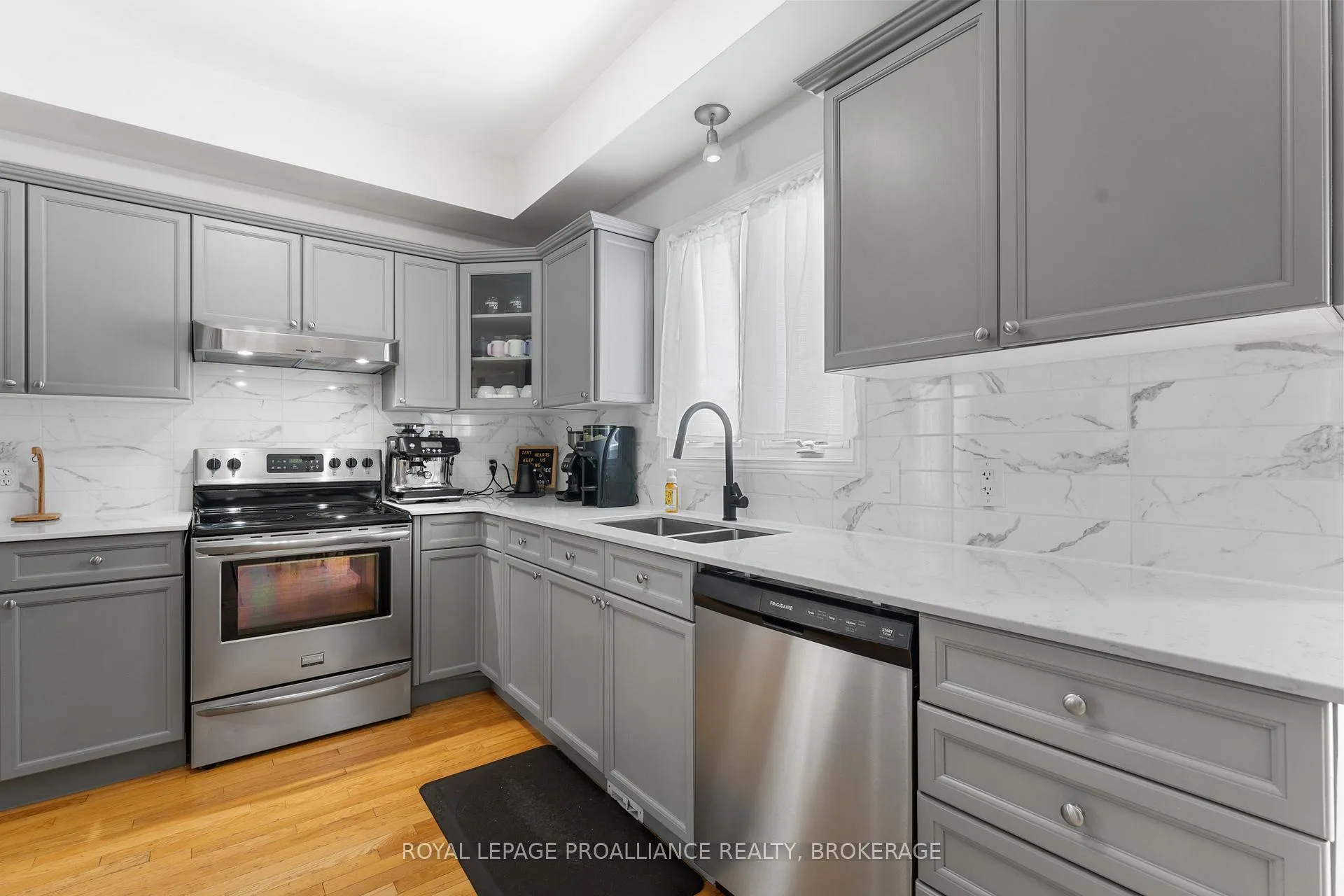 Photo 14 of 975 Bluffwood Avenue, Kingston, Kingston East (Incl Barret Crt) — HOMEH