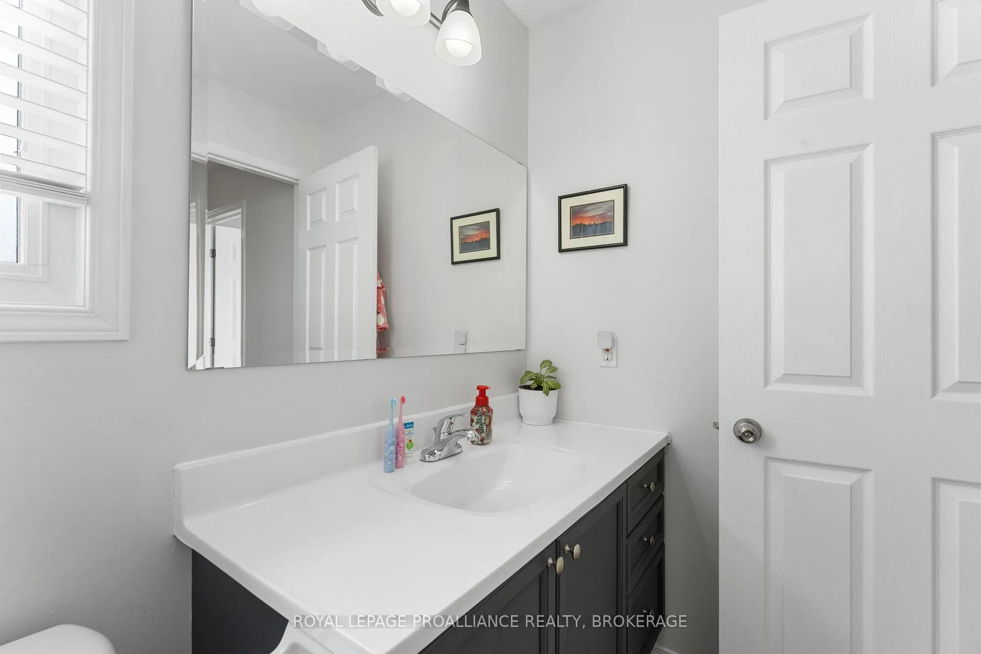 Photo 23 of 975 Bluffwood Avenue, Kingston, Kingston East (Incl Barret Crt) — HOMEH