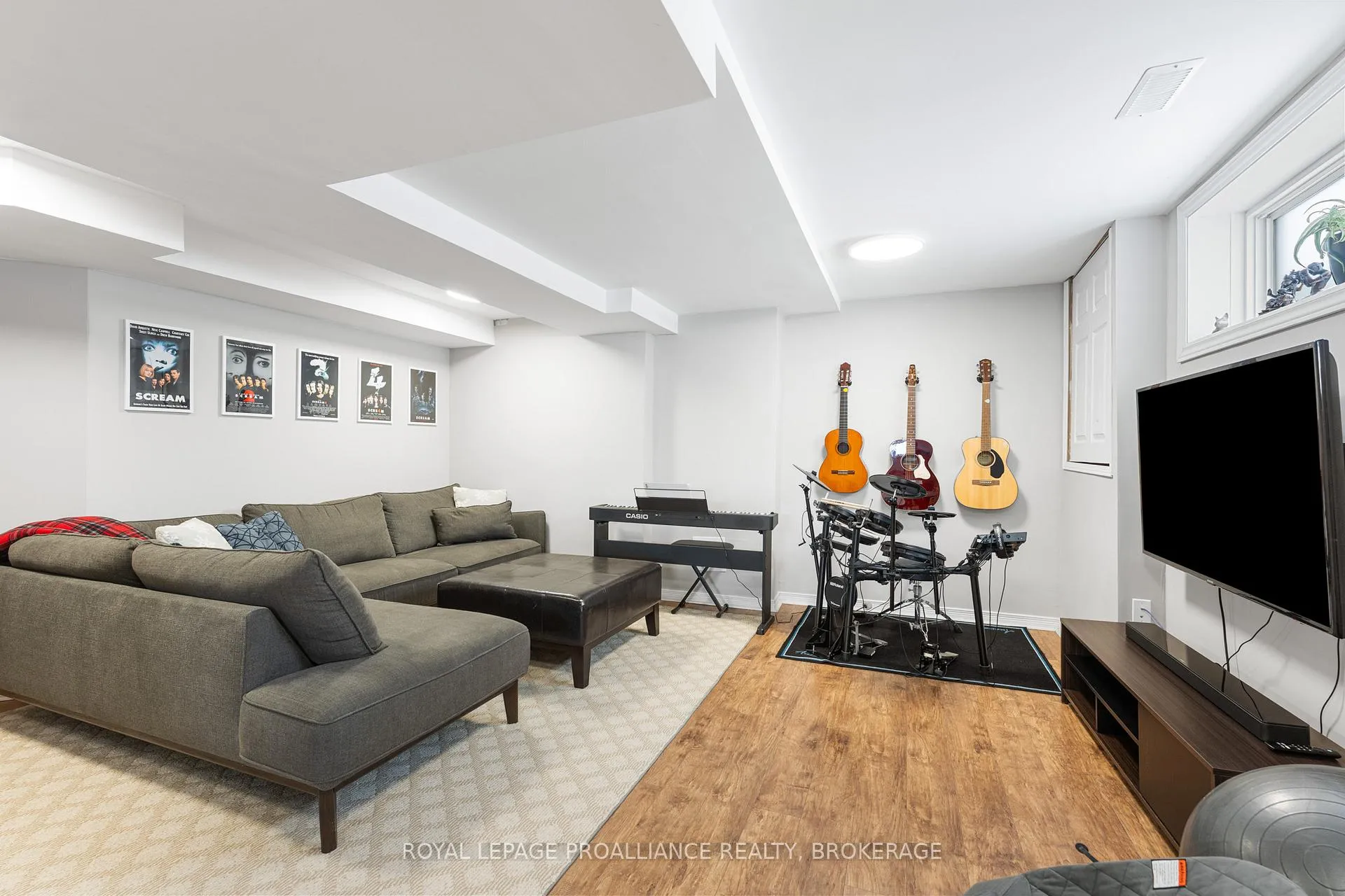 Photo 31 of 975 Bluffwood Avenue, Kingston, Kingston East (Incl Barret Crt) — HOMEH