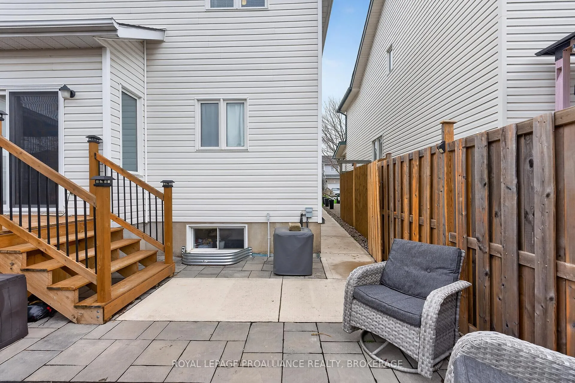 Photo 39 of 975 Bluffwood Avenue, Kingston, Kingston East (Incl Barret Crt) — HOMEH