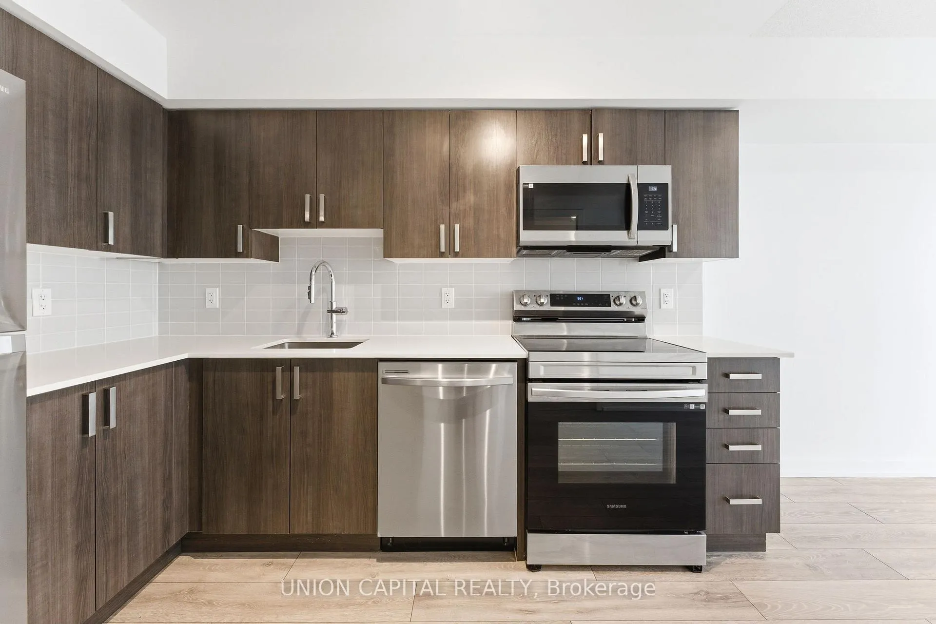 Photo 7 of Unit 1403, 1455 Celebration Drive, Pickering, Bay Ridges — HOMEH