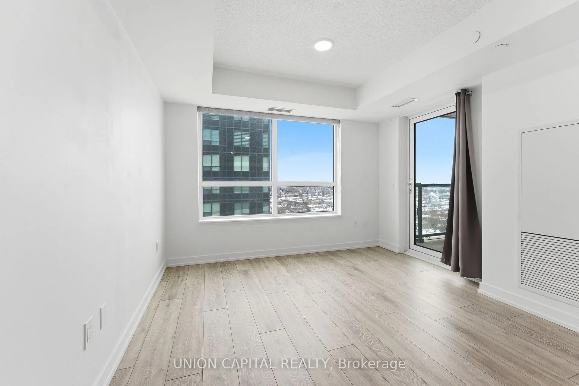 Photo 9 of Unit 1403, 1455 Celebration Drive, Pickering, Bay Ridges — HOMEH