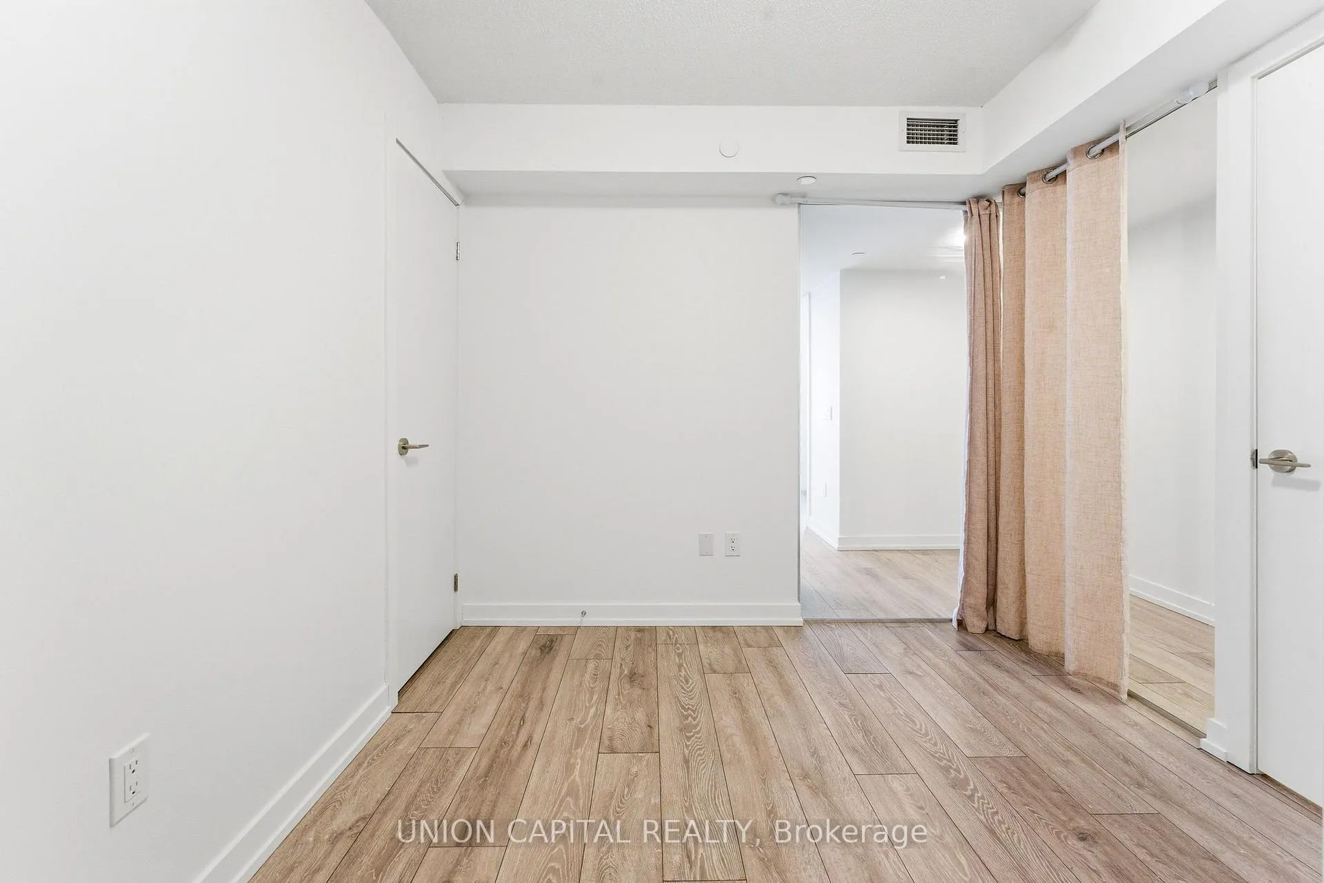 Photo 11 of Unit 1403, 1455 Celebration Drive, Pickering, Bay Ridges — HOMEH