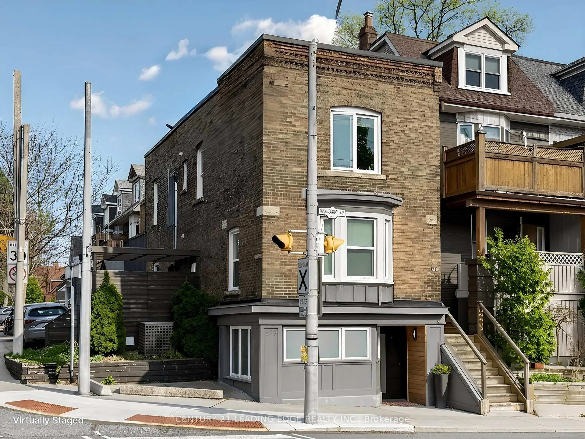 Front of Unit 2ND FLR, 679 Woodbine Avenue E
