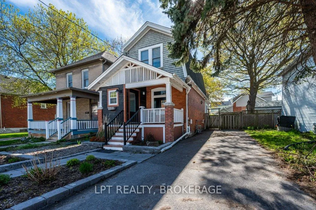 Photo 2 of 570 Frontenac Street, Kingston, East of Sir John A. Blvd — HOMEH
