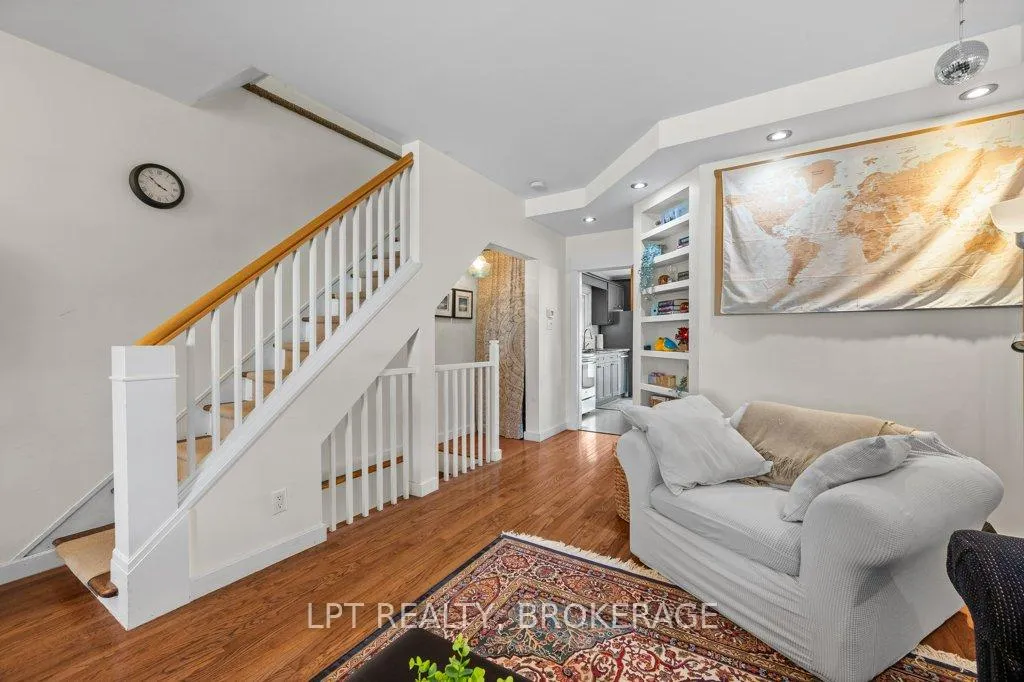 Photo 8 of 570 Frontenac Street, Kingston, East of Sir John A. Blvd — HOMEH