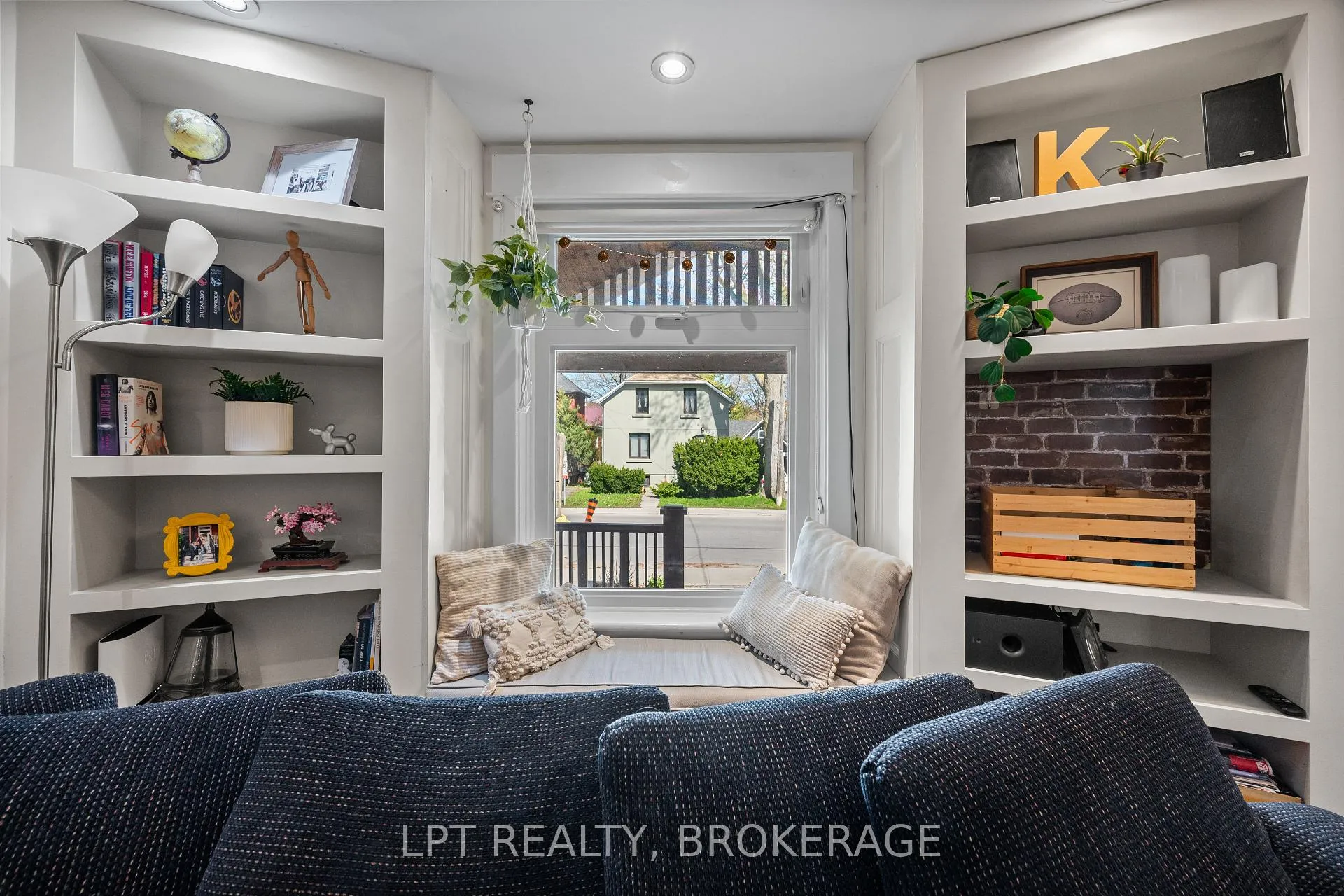 Photo 9 of 570 Frontenac Street, Kingston, East of Sir John A. Blvd — HOMEH