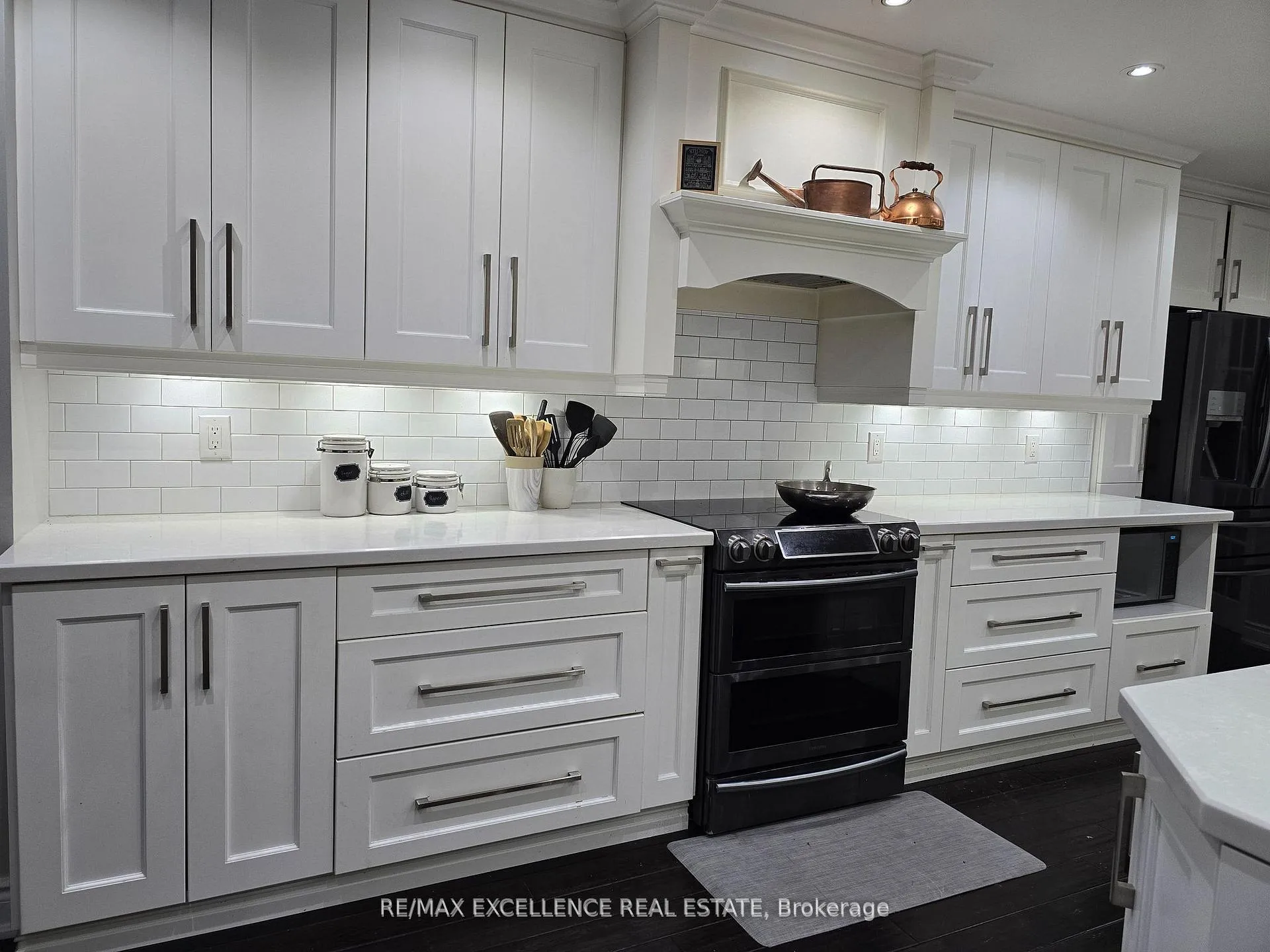 Photo 2 of Unit ( Upper Only ), 50 Elizabeth Street, Brampton, Downtown Brampton — HOMEH