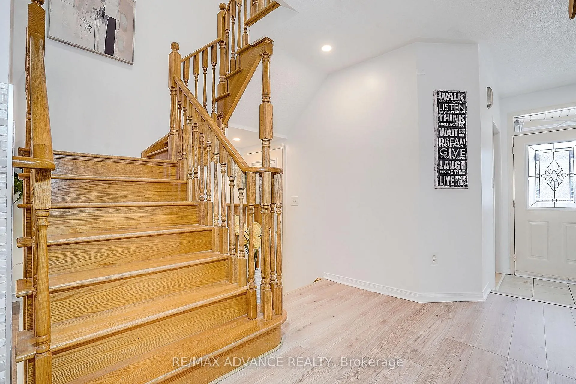 Photo 6 of 140 Vanguard Road, Vaughan, Patterson — HOMEH
