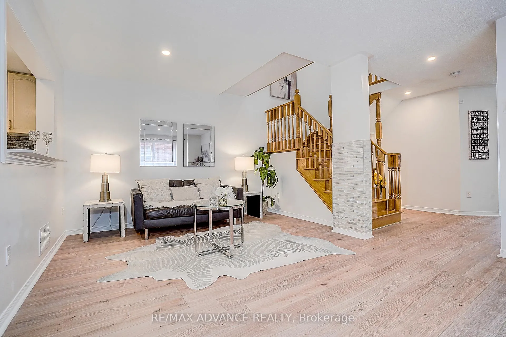 Photo 10 of 140 Vanguard Road, Vaughan, Patterson — HOMEH