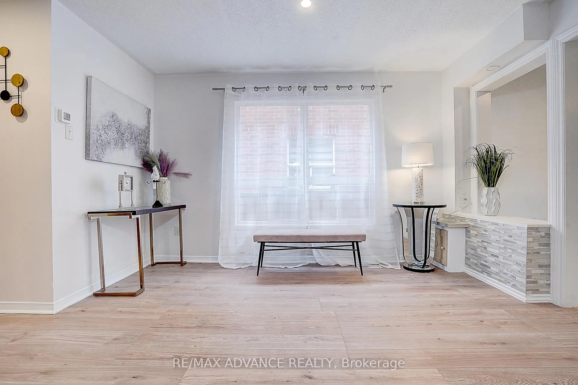 Photo 13 of 140 Vanguard Road, Vaughan, Patterson — HOMEH