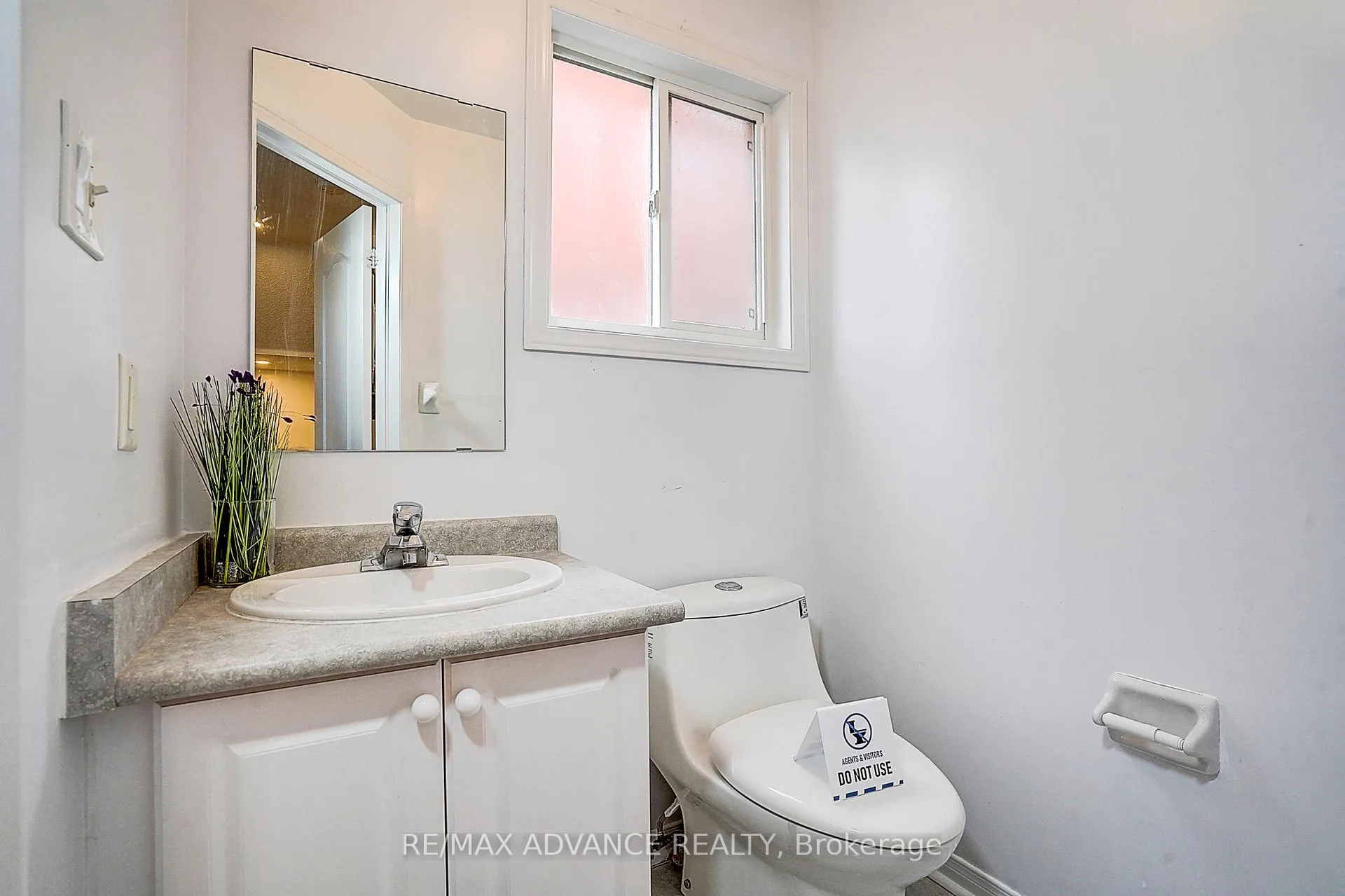 Photo 23 of 140 Vanguard Road, Vaughan, Patterson — HOMEH
