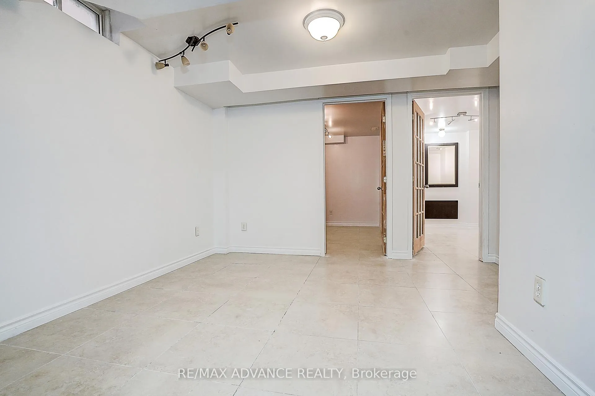 Photo 39 of 140 Vanguard Road, Vaughan, Patterson — HOMEH