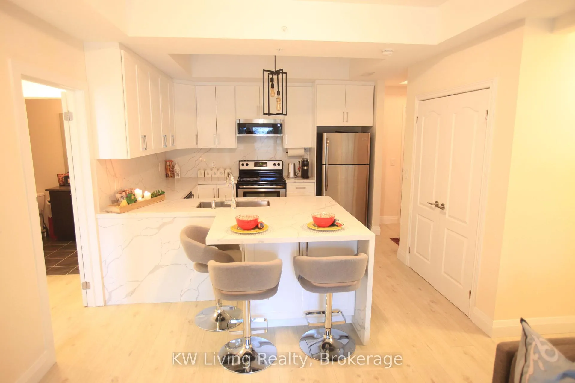 Photo 5 of Unit 210, 650 Gordon Street, Whitby, Port Whitby — HOMEH