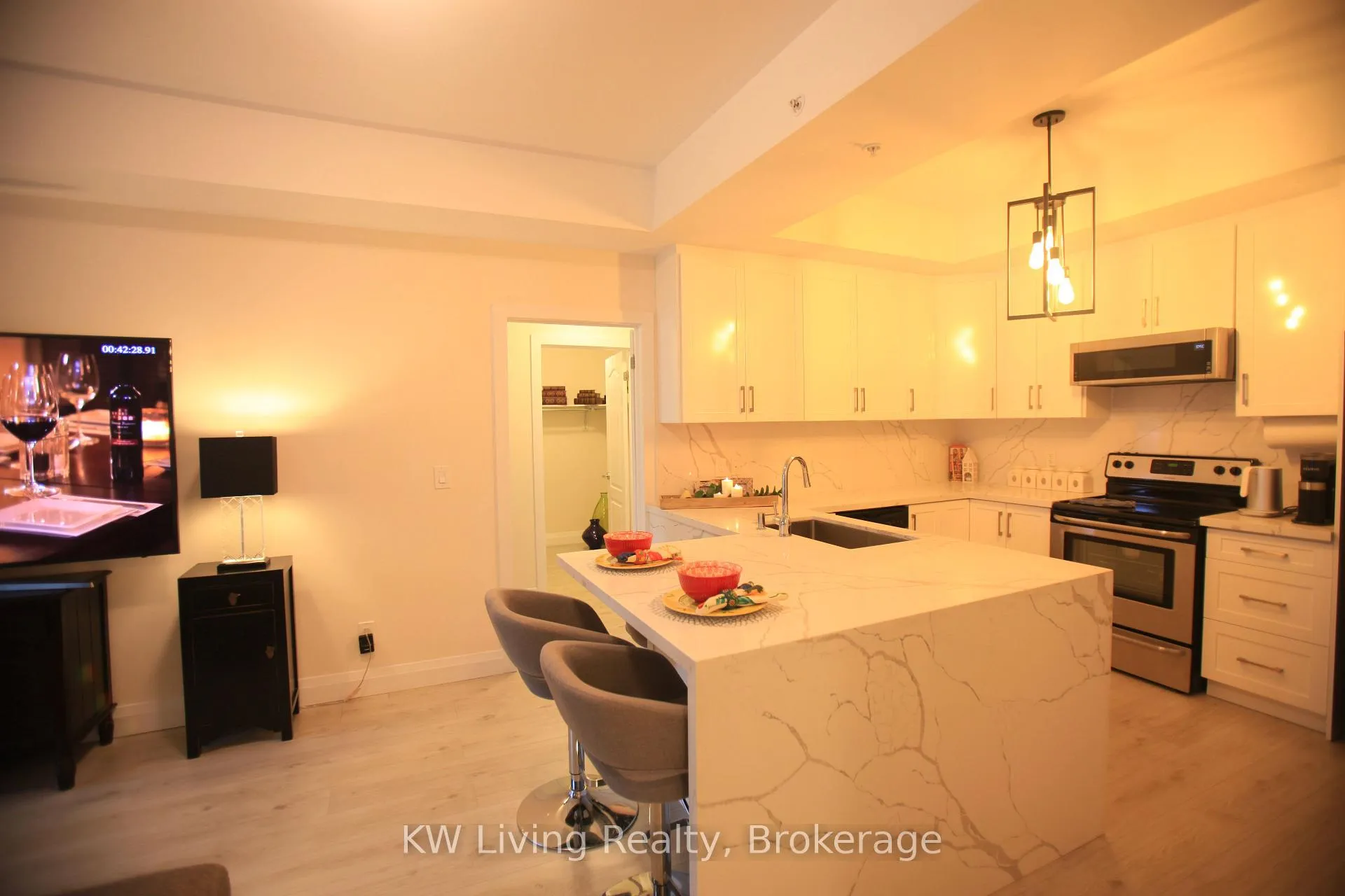 Photo 8 of Unit 210, 650 Gordon Street, Whitby, Port Whitby — HOMEH