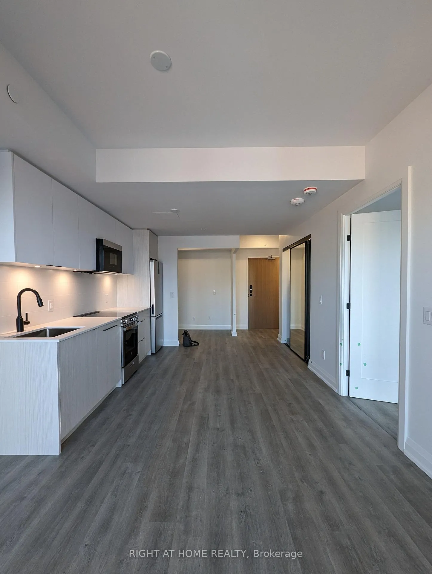 Photo 3 of Unit 313, 2369 Danforth Avenue, Toronto, East End-Danforth — HOMEH
