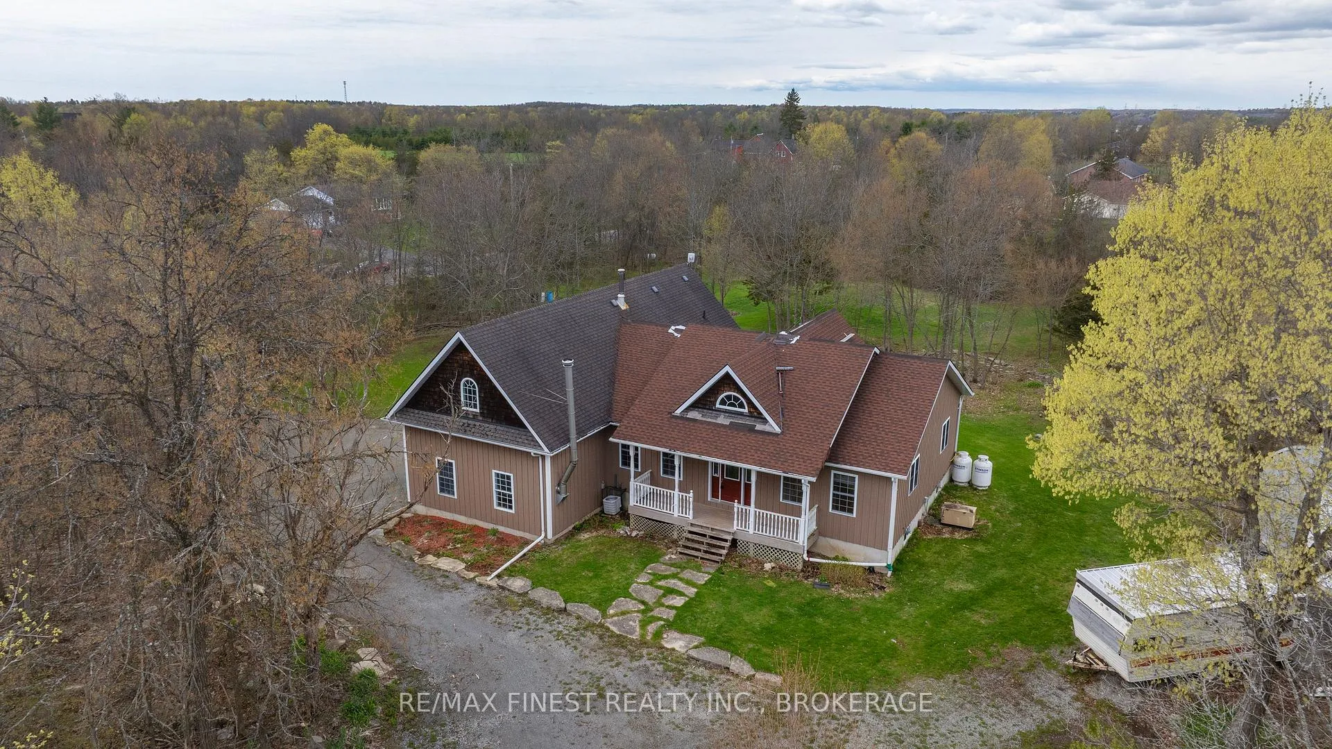 Photo 2 of 2926 Lake Road, Frontenac, Frontenac South — HOMEH
