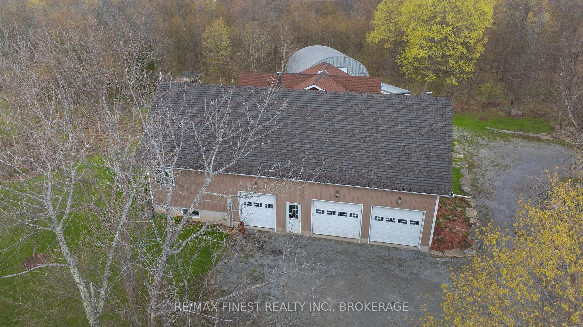 Photo 3 of 2926 Lake Road, Frontenac, Frontenac South — HOMEH
