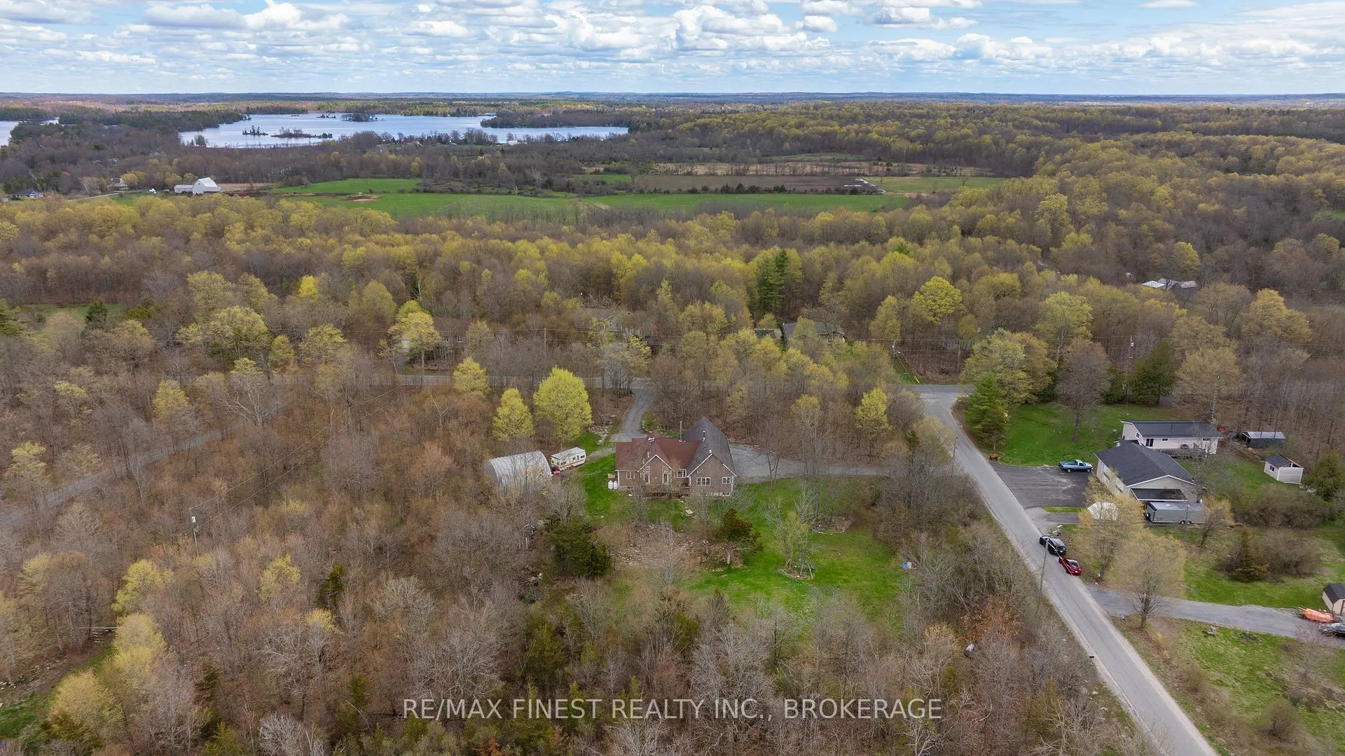 Photo 5 of 2926 Lake Road, Frontenac, Frontenac South — HOMEH