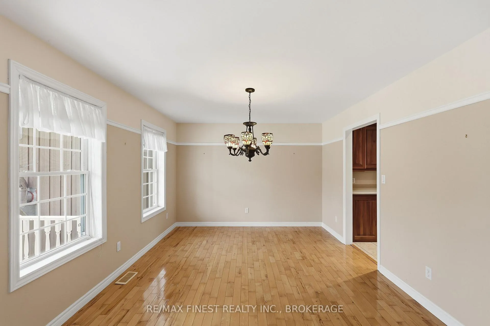 Photo 8 of 2926 Lake Road, Frontenac, Frontenac South — HOMEH