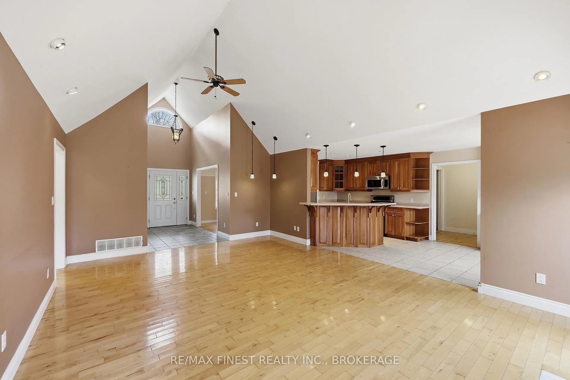 Photo 12 of 2926 Lake Road, Frontenac, Frontenac South — HOMEH