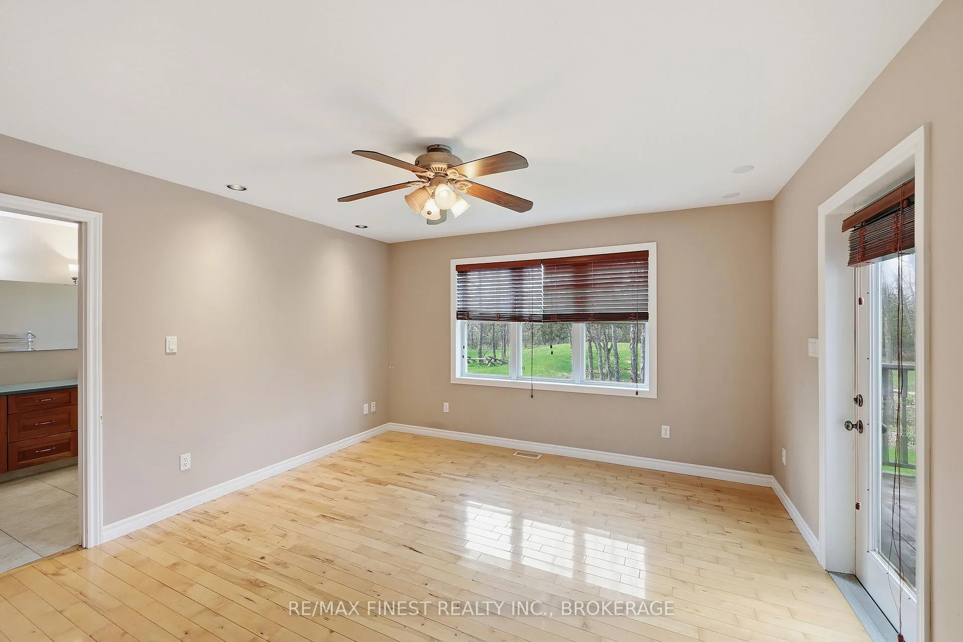 Photo 16 of 2926 Lake Road, Frontenac, Frontenac South — HOMEH