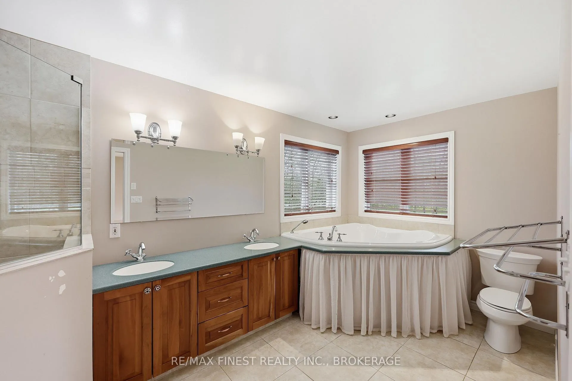 Photo 18 of 2926 Lake Road, Frontenac, Frontenac South — HOMEH