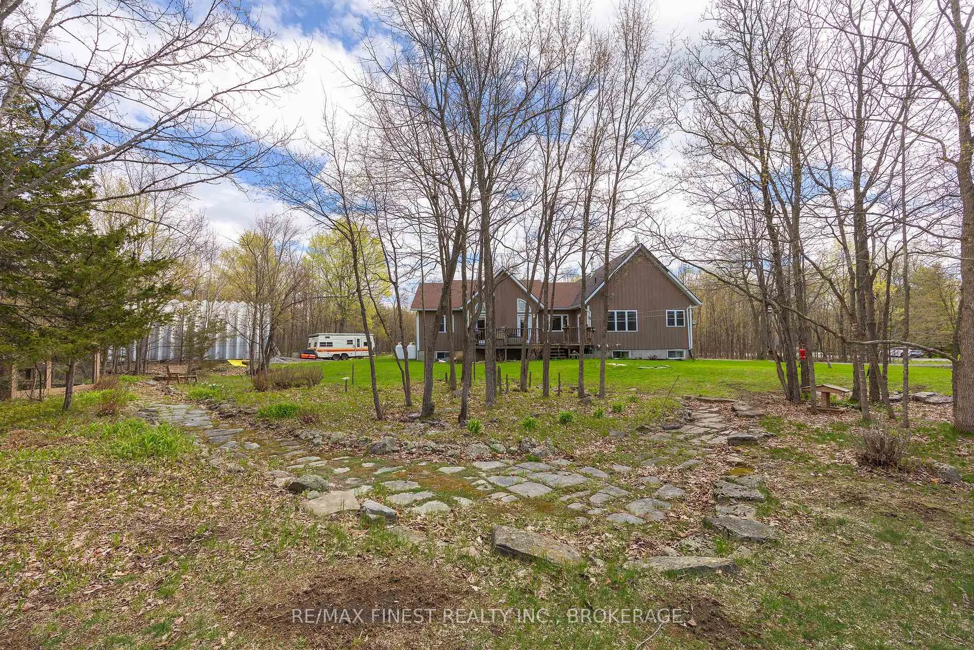 Photo 33 of 2926 Lake Road, Frontenac, Frontenac South — HOMEH