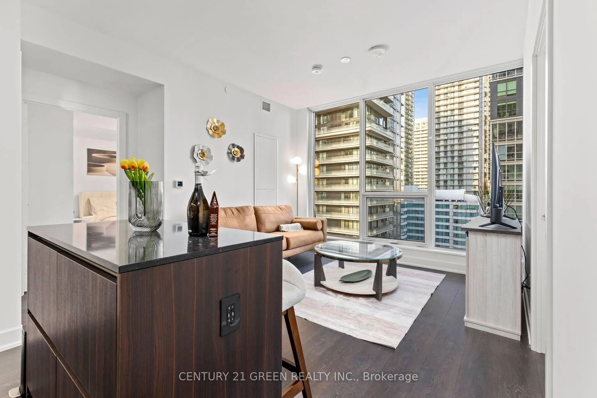 Photo 4 of Unit 2013, 35 Mercer Street, Toronto, Waterfront Communities — HOMEH