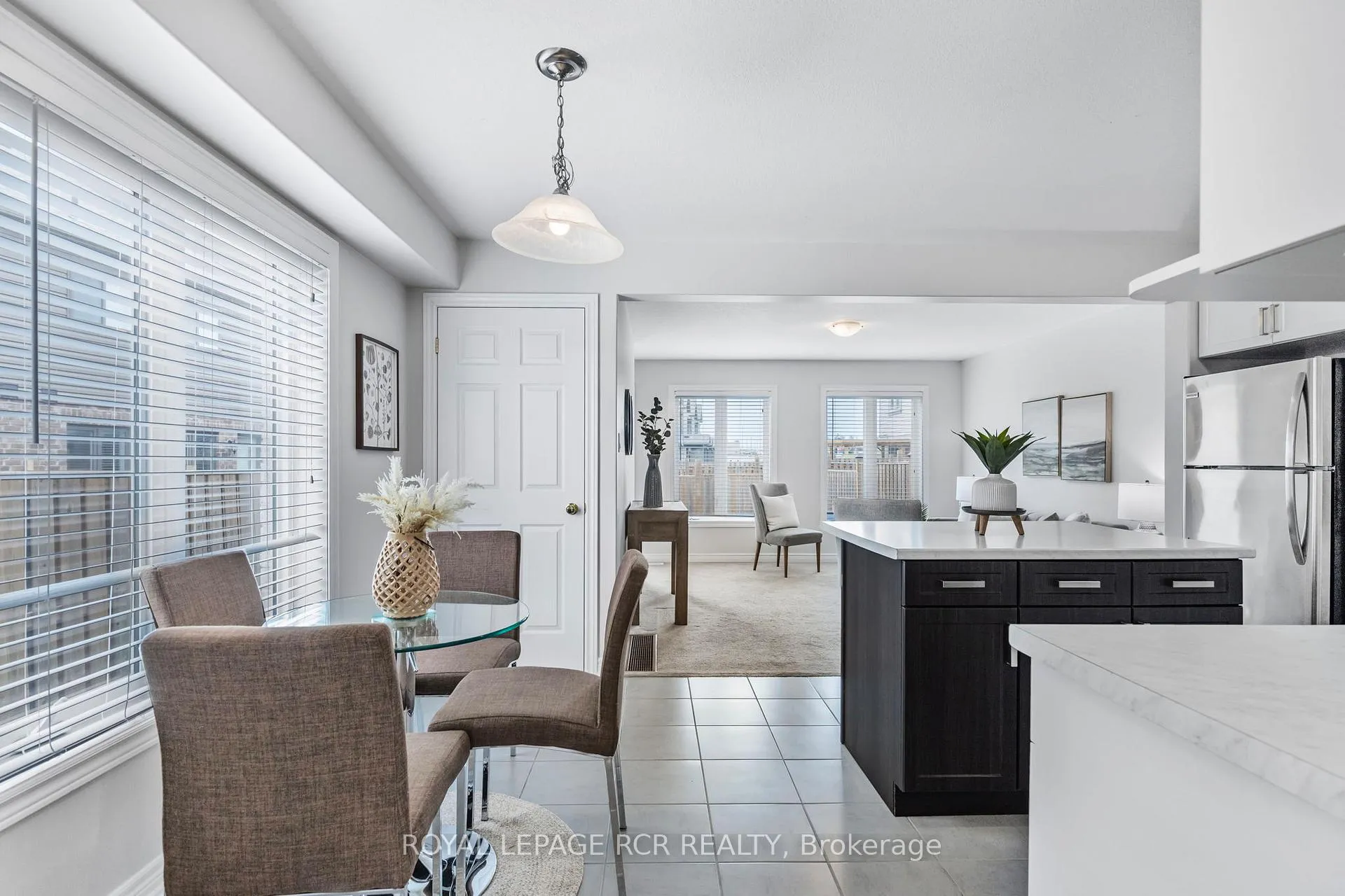 Photo 9 of 75 Winterton Court, Orangeville — HOMEH