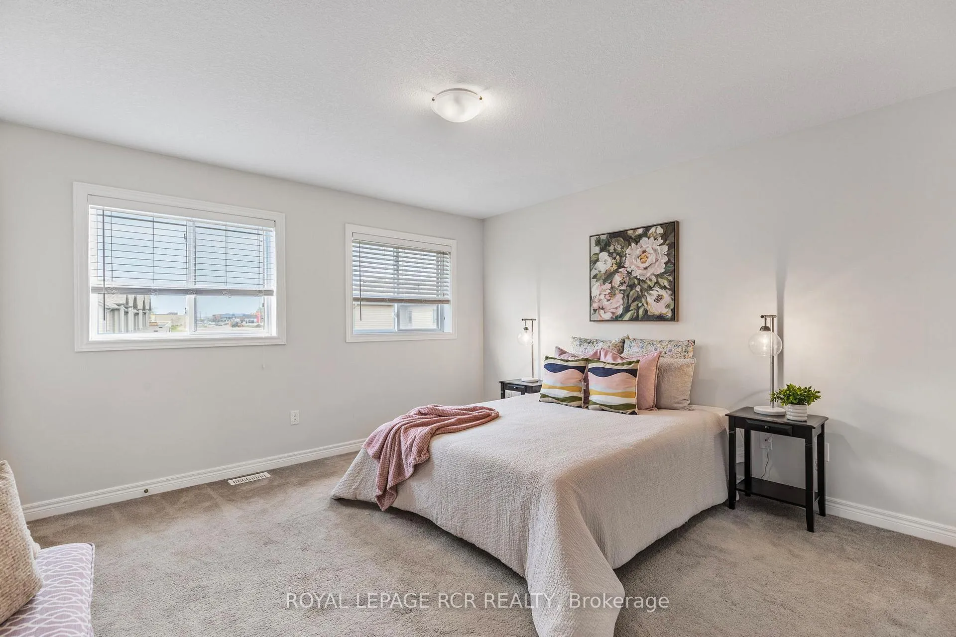 Photo 14 of 75 Winterton Court, Orangeville — HOMEH
