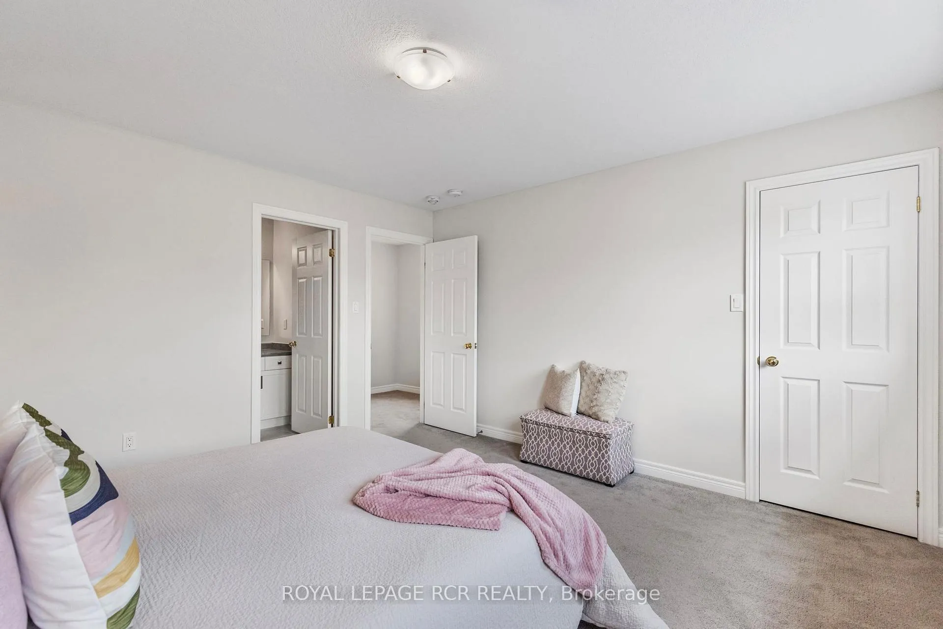Photo 16 of 75 Winterton Court, Orangeville — HOMEH