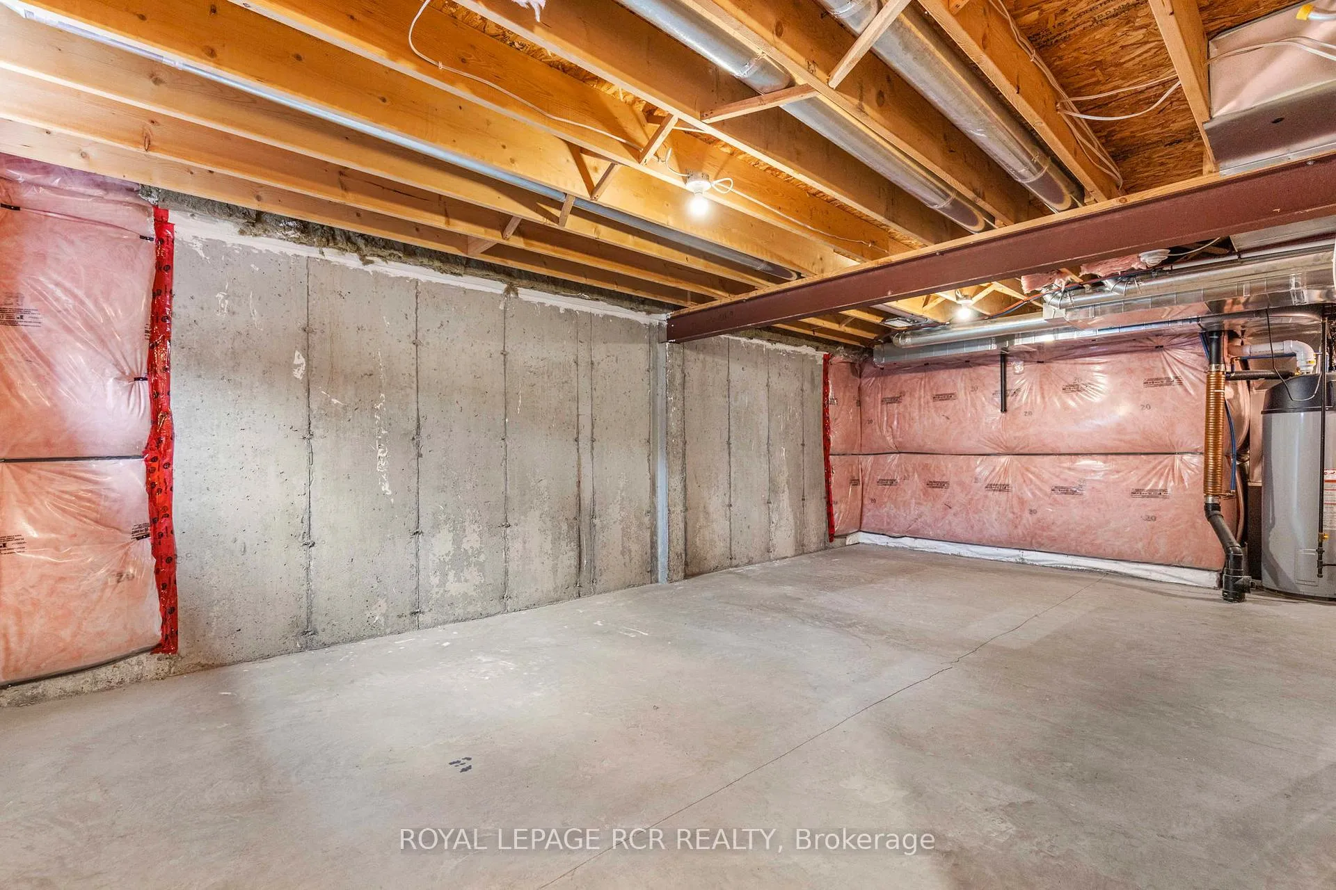 Photo 21 of 75 Winterton Court, Orangeville — HOMEH