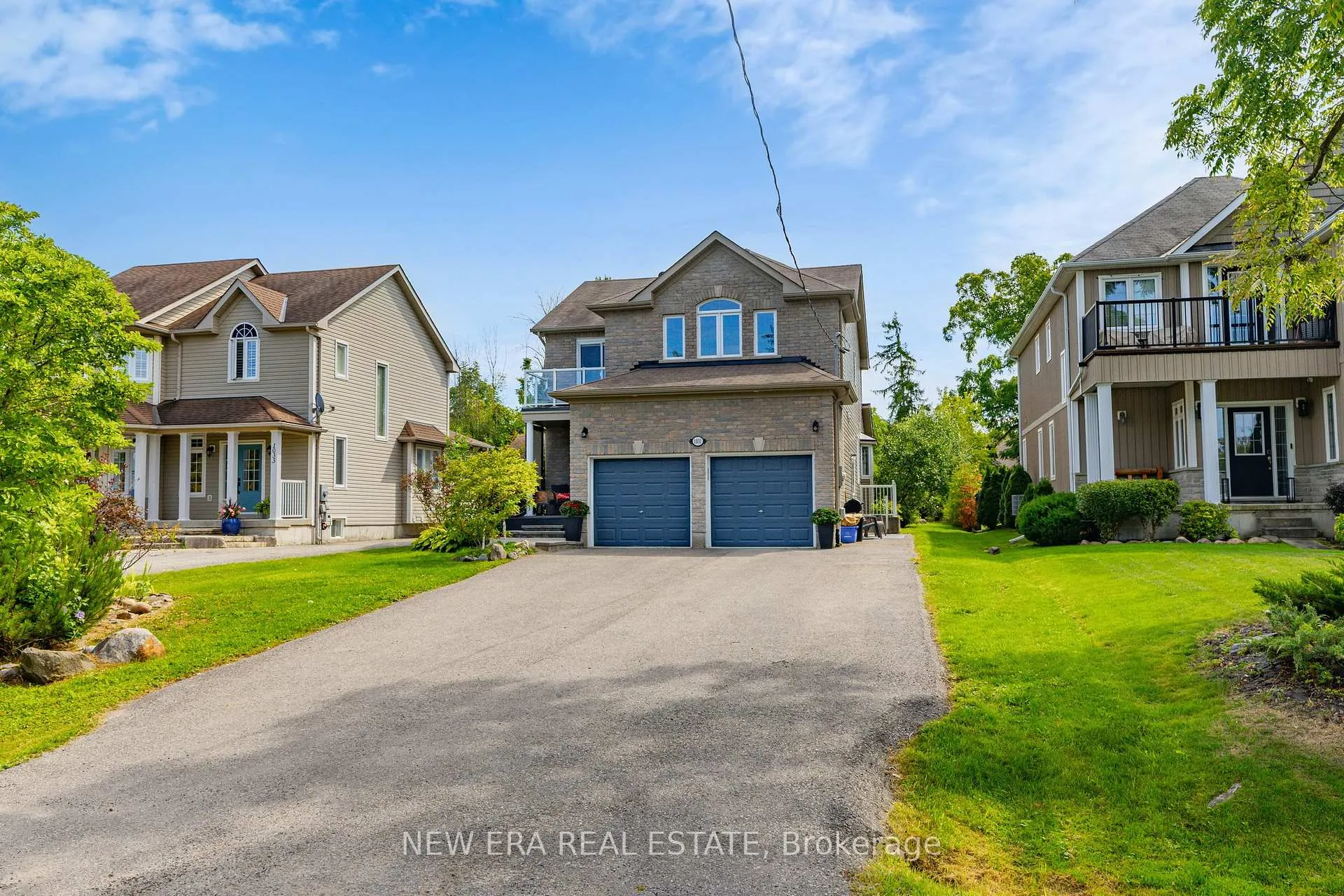 Front of 1031 Lake Drive N