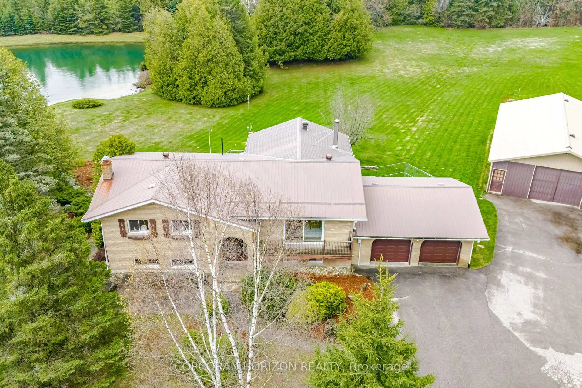 Photo 5 of 475248 County 11 Road, Amaranth, Rural Amaranth — HOMEH