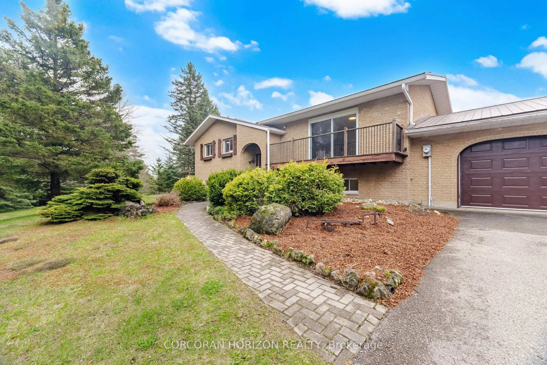 Photo 8 of 475248 County 11 Road, Amaranth, Rural Amaranth — HOMEH
