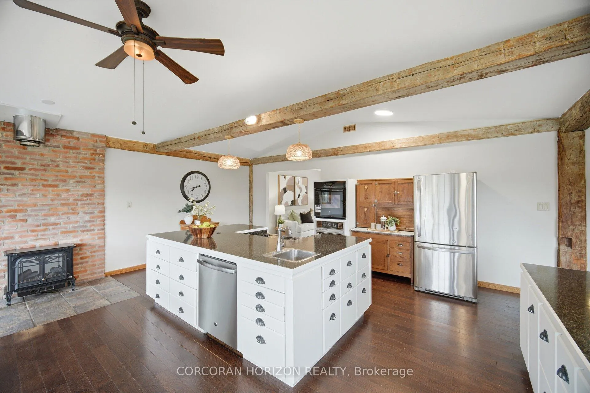 Photo 15 of 475248 County 11 Road, Amaranth, Rural Amaranth — HOMEH