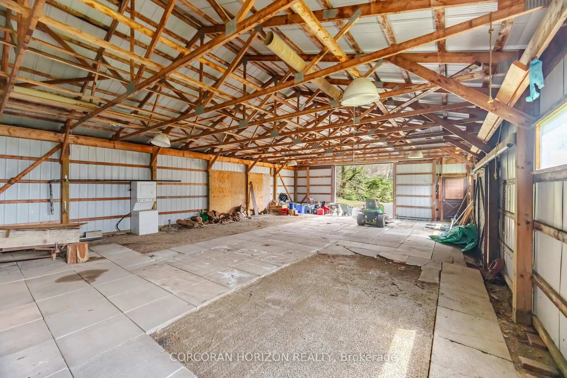 Photo 31 of 475248 County 11 Road, Amaranth, Rural Amaranth — HOMEH