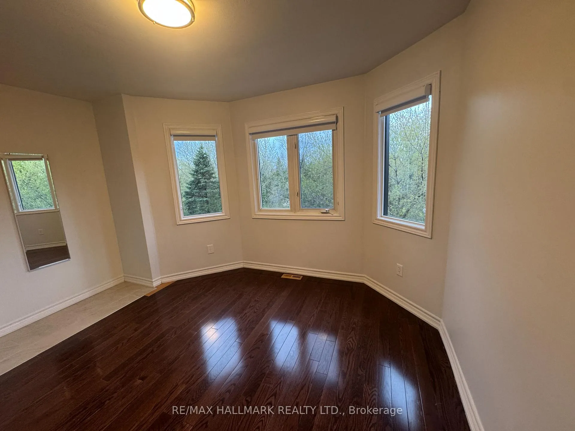 Photo 16 of 34 Willow Tree Street, Vaughan, Maple — HOMEH