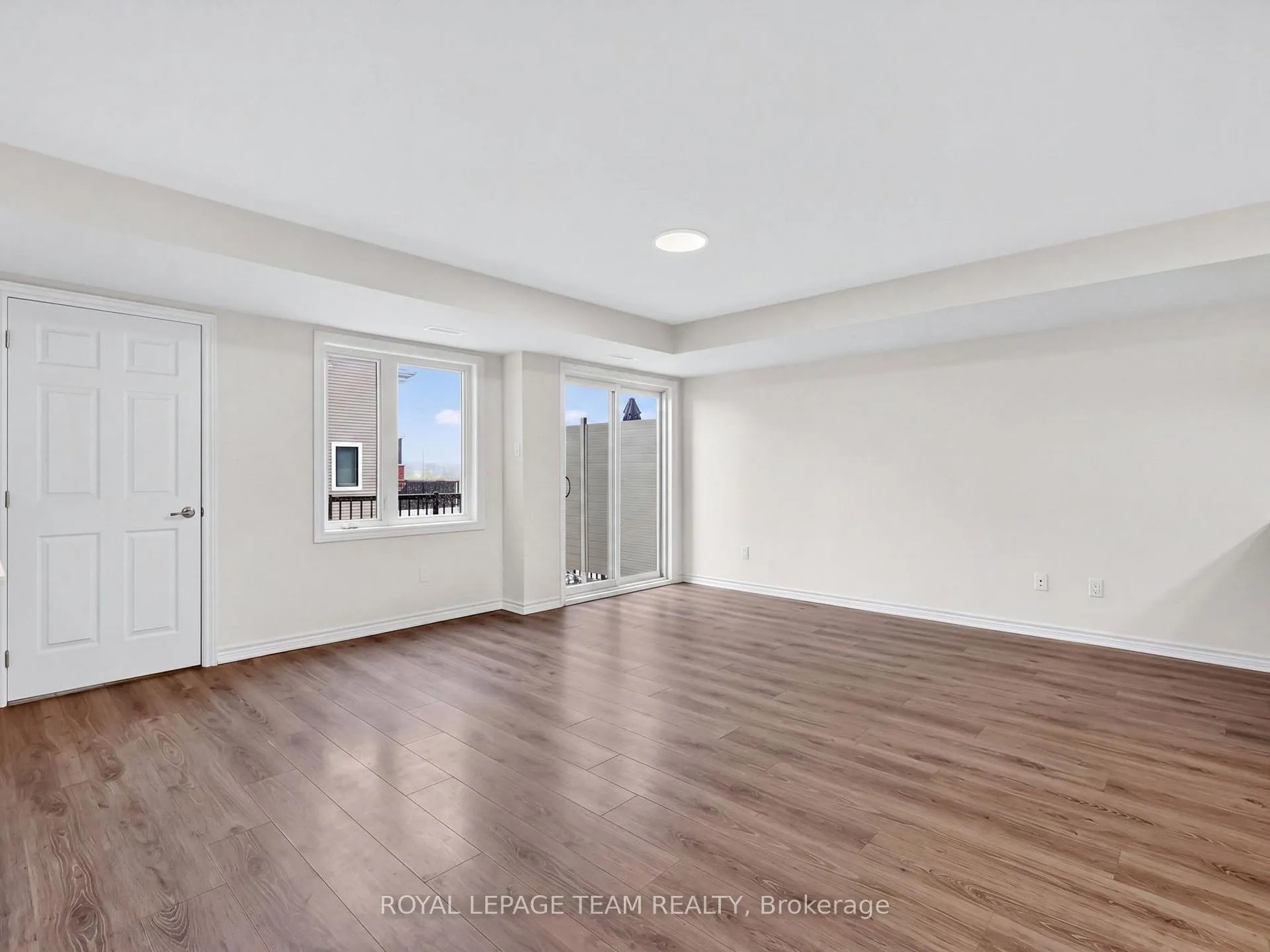 Photo 10 of 105 Walleye Private, Ottawa, Barrhaven - Half Moon Bay — HOMEH