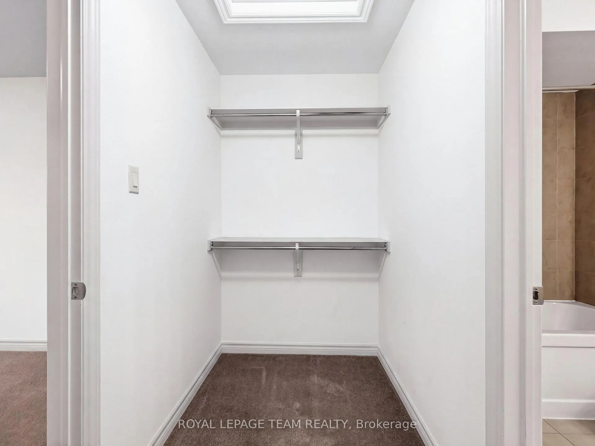 Photo 19 of 105 Walleye Private, Ottawa, Barrhaven - Half Moon Bay — HOMEH